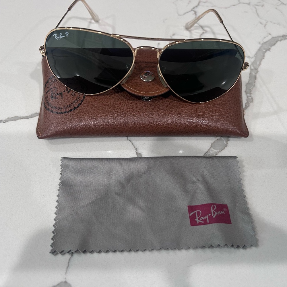 Ray-Ban Black and Gold Aviator Sunglasses